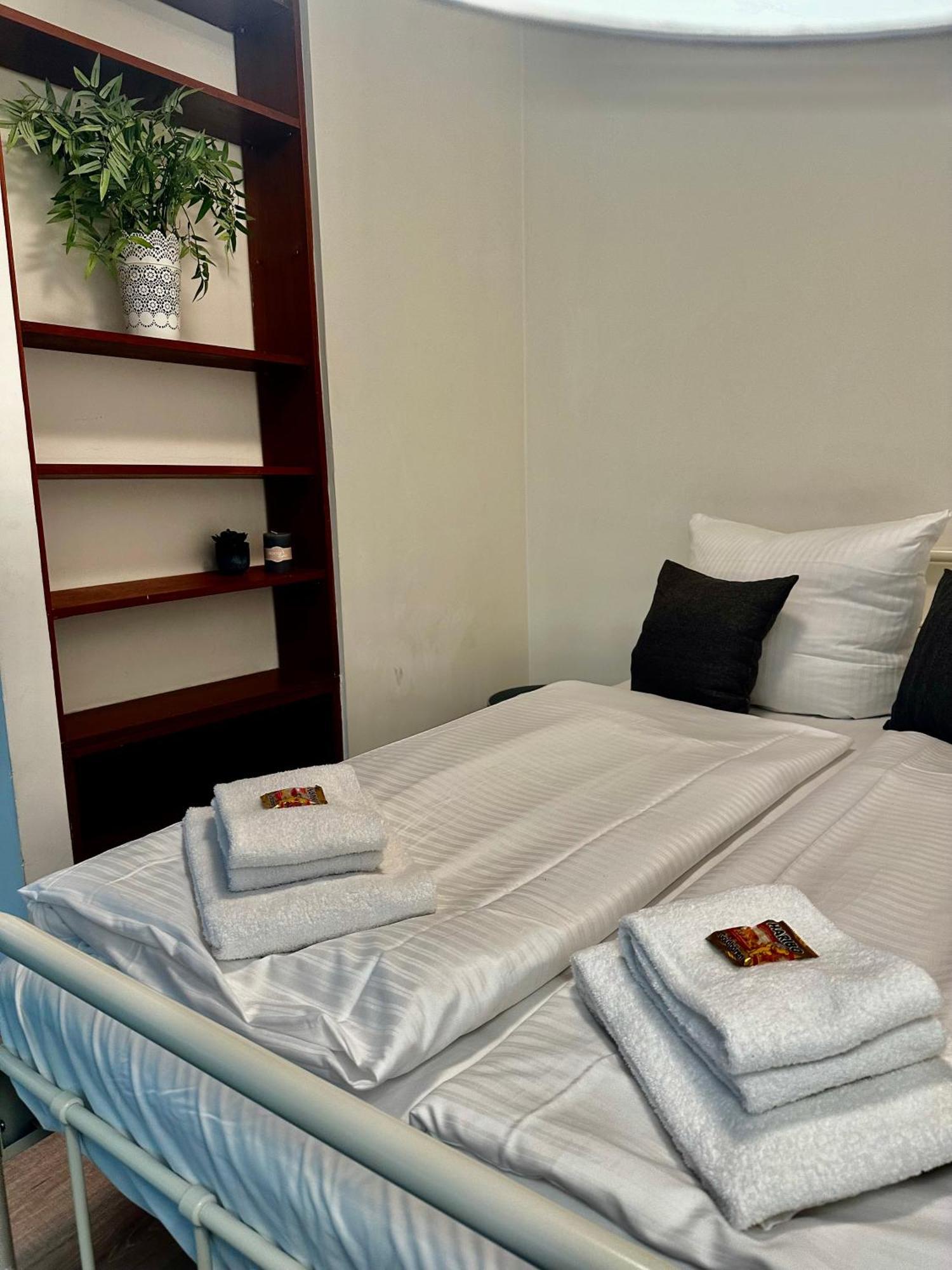 Apartment In Ruhiger Lage-Waschmaschine-Balkon ولفسبورج المظهر الخارجي الصورة