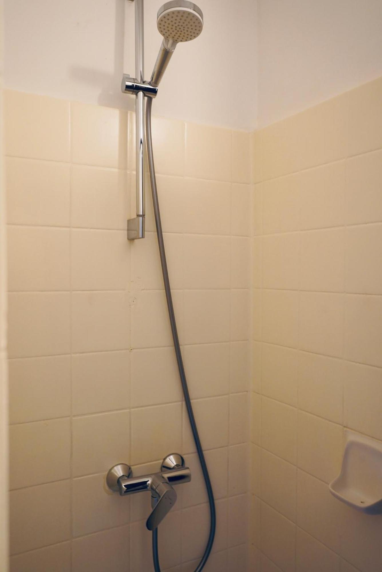 Apartment In Ruhiger Lage-Waschmaschine-Balkon ولفسبورج المظهر الخارجي الصورة