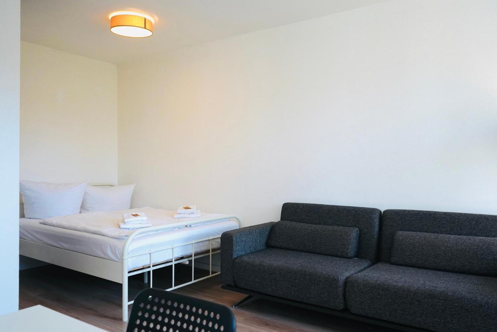 Apartment In Ruhiger Lage-Waschmaschine-Balkon ولفسبورج المظهر الخارجي الصورة