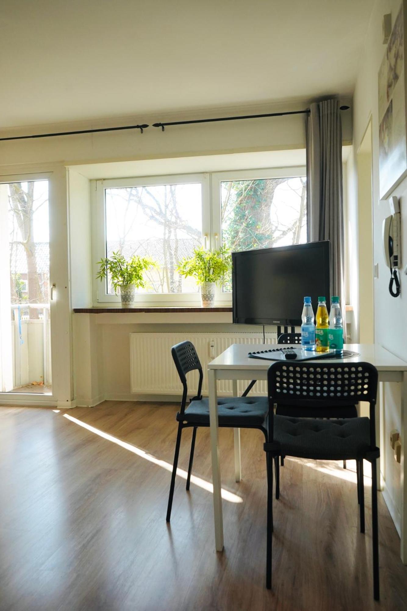 Apartment In Ruhiger Lage-Waschmaschine-Balkon ولفسبورج المظهر الخارجي الصورة