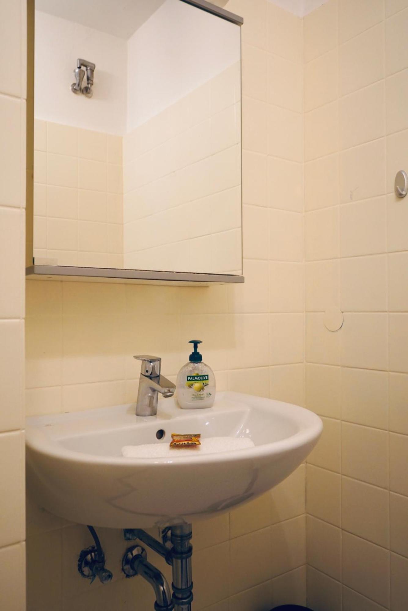 Apartment In Ruhiger Lage-Waschmaschine-Balkon ولفسبورج المظهر الخارجي الصورة